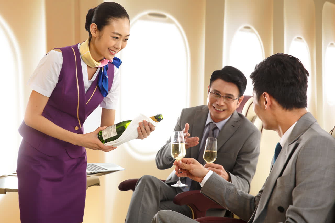 云端微笑 空姐眼中的航空商務服務藝術(shù)